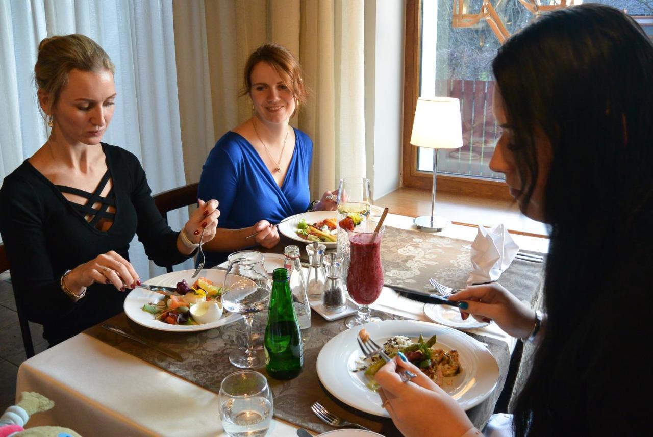 Pesa Hotel Põlva Zewnętrze zdjęcie